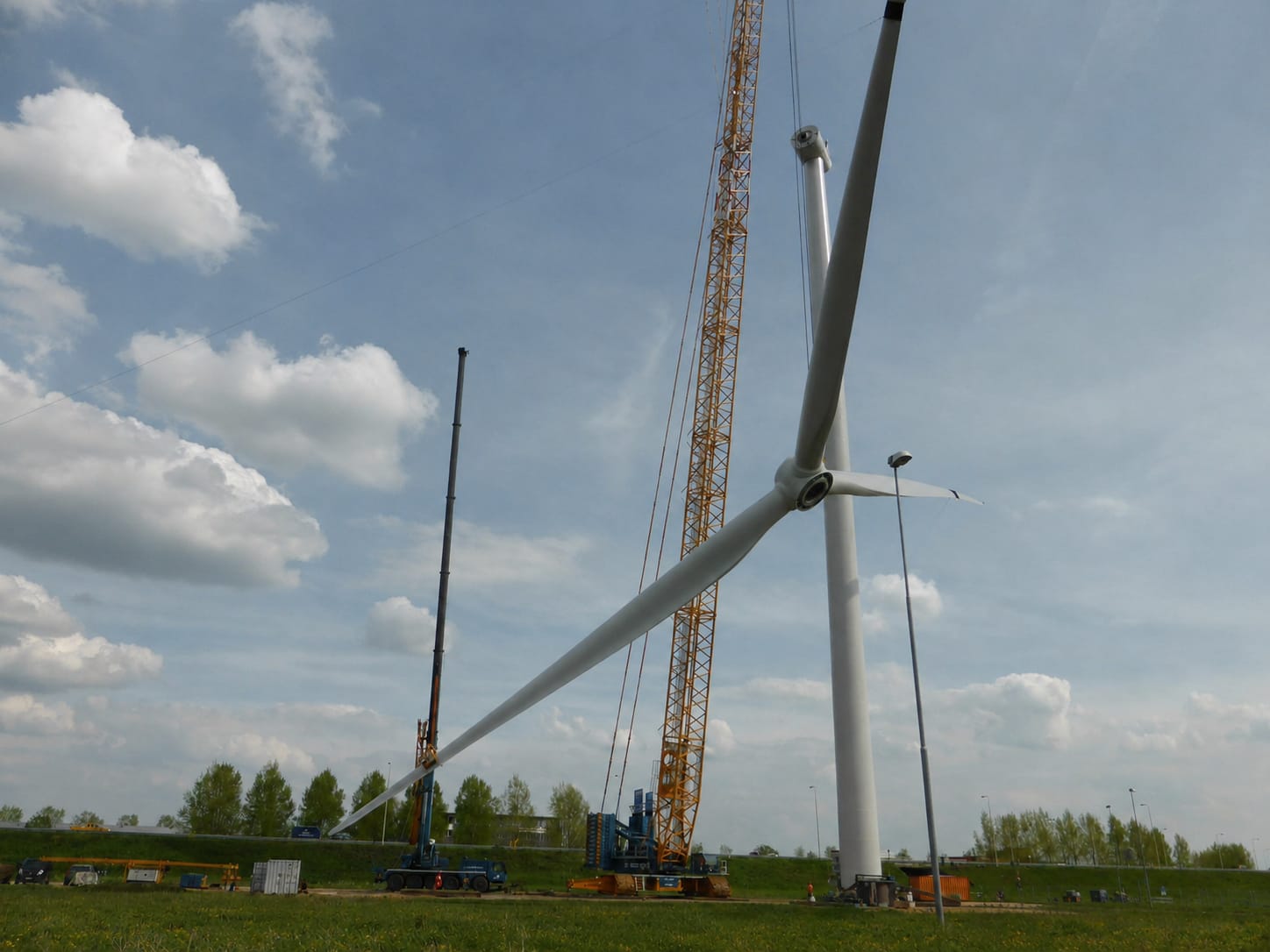 Wind turbine installation